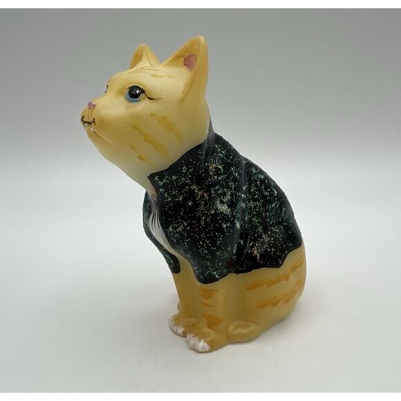 Fenton Custard Glass Halloween Cat Figurine 3.5” Hand Painted Vampire Dracula - Picture 3 of 8